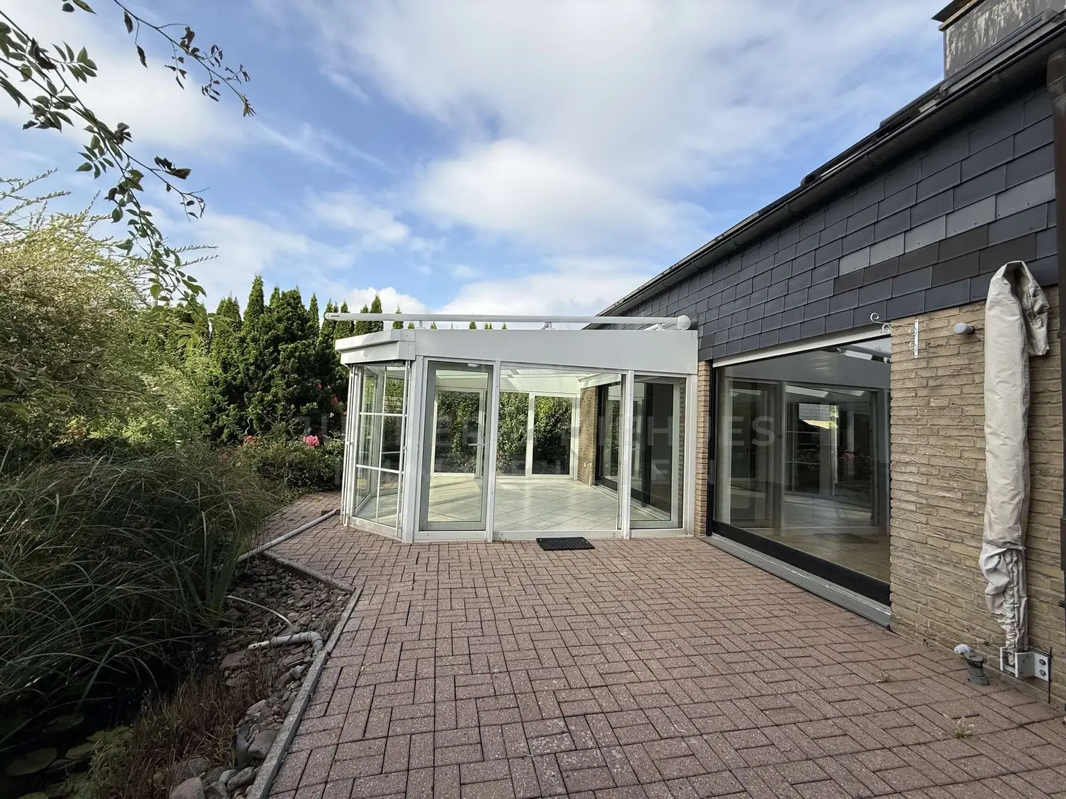 Großzügige Terrrasse