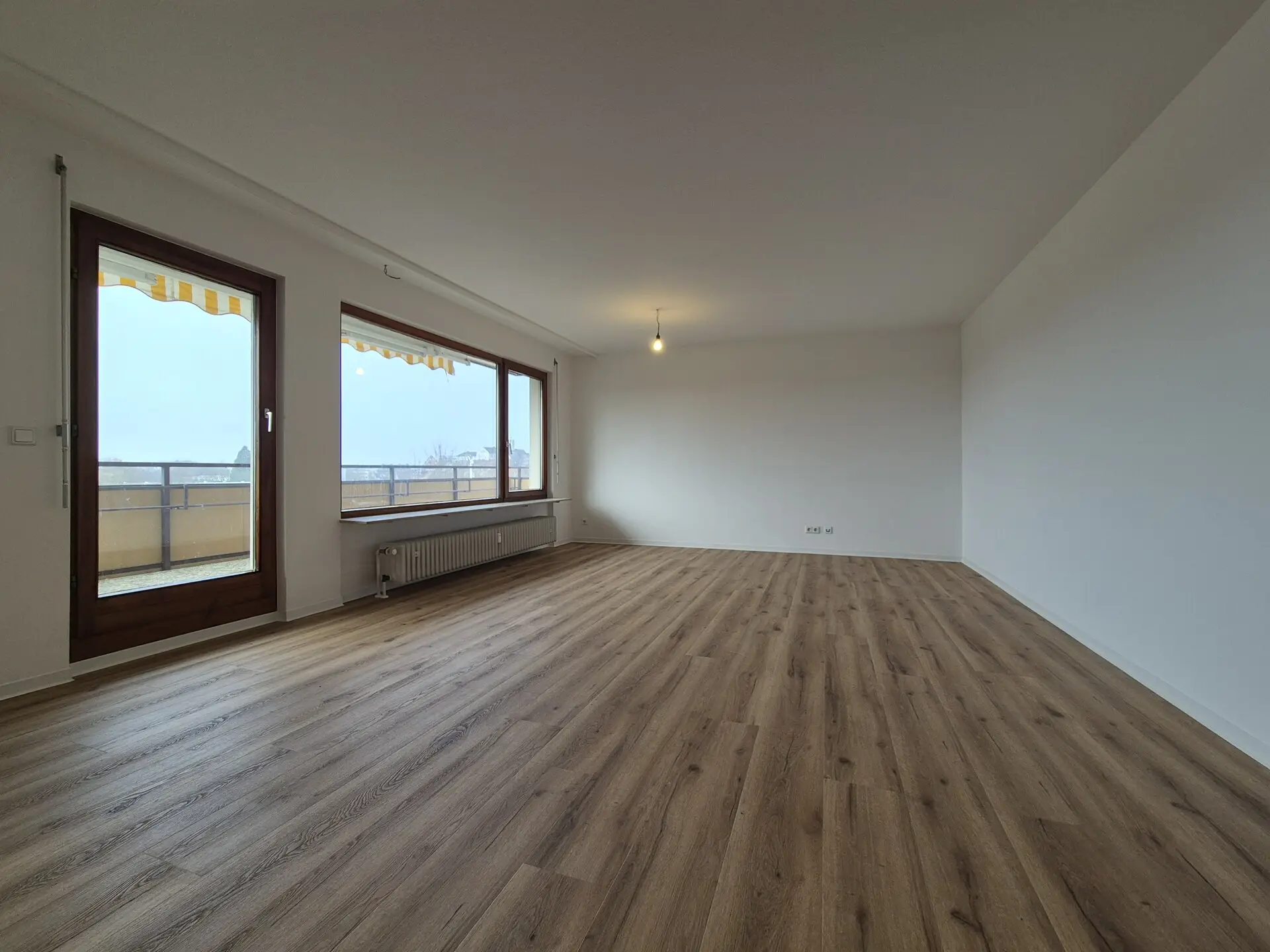 Wohnzimmer Ansicht 1