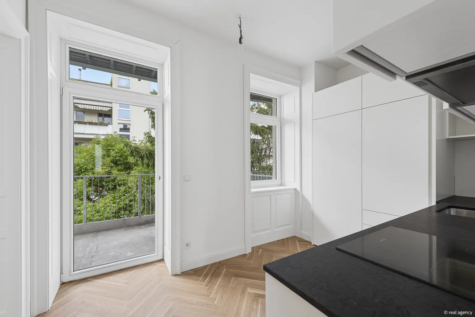 EIN WIENER ALTBAU, ZEITGEMÄSS GEDACHT