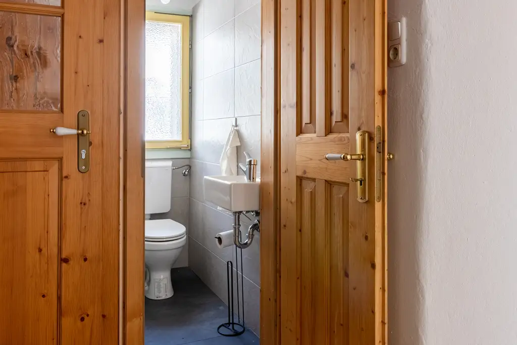 MIETE - Renovierte 3 Zimmerwohnung mit Balkon -  inkl. aller Betriebskosten