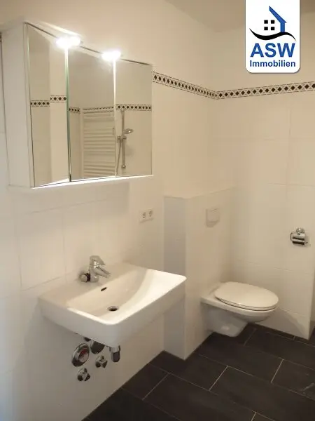 Moderne, perfekt aufgeteilte 3-Zimmerwohnung mit Loggia und Terrasse in U-Bahn-Nähe