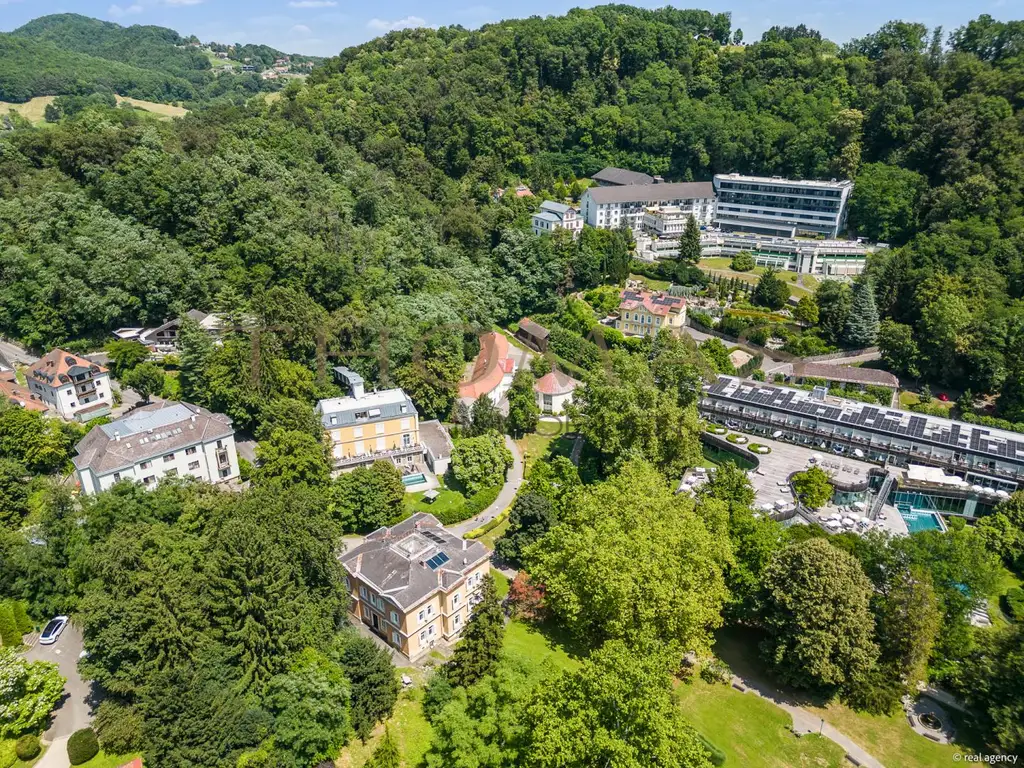 Kurparkjuwel "Villa Clar" - Boutiquehotel, Restaurant & 3 Geschäftsflächen