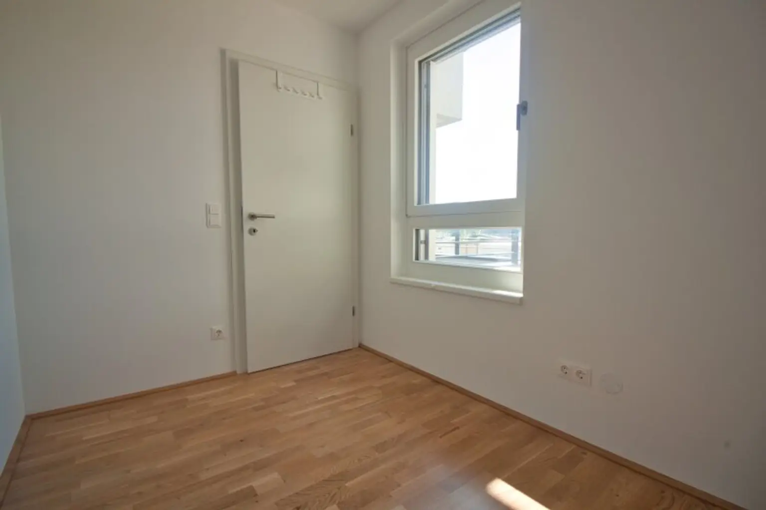 Wohnen trifft Arbeiten – 2,5-Zimmer-Wohnung mit Balkon & angrenzendem Büro mit separatem Zugang