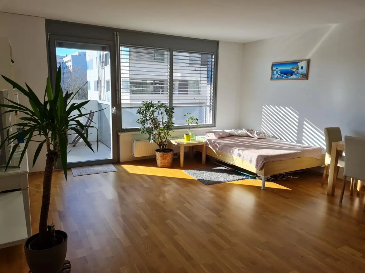 Beim Gasometer: Top-moderne Neubauwohnung mit 9,29m² SÜDWEST-Balkon/Loggia - U3 Nähe!!