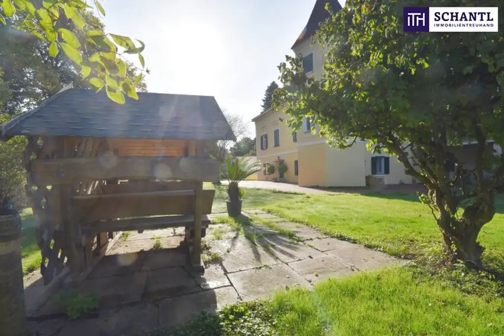 MÄRCHENHAFTE Wohnung im SCHLOSS inklusive Nutzung des SCHLOSSGARTENS! Ab sofort verfügbar!