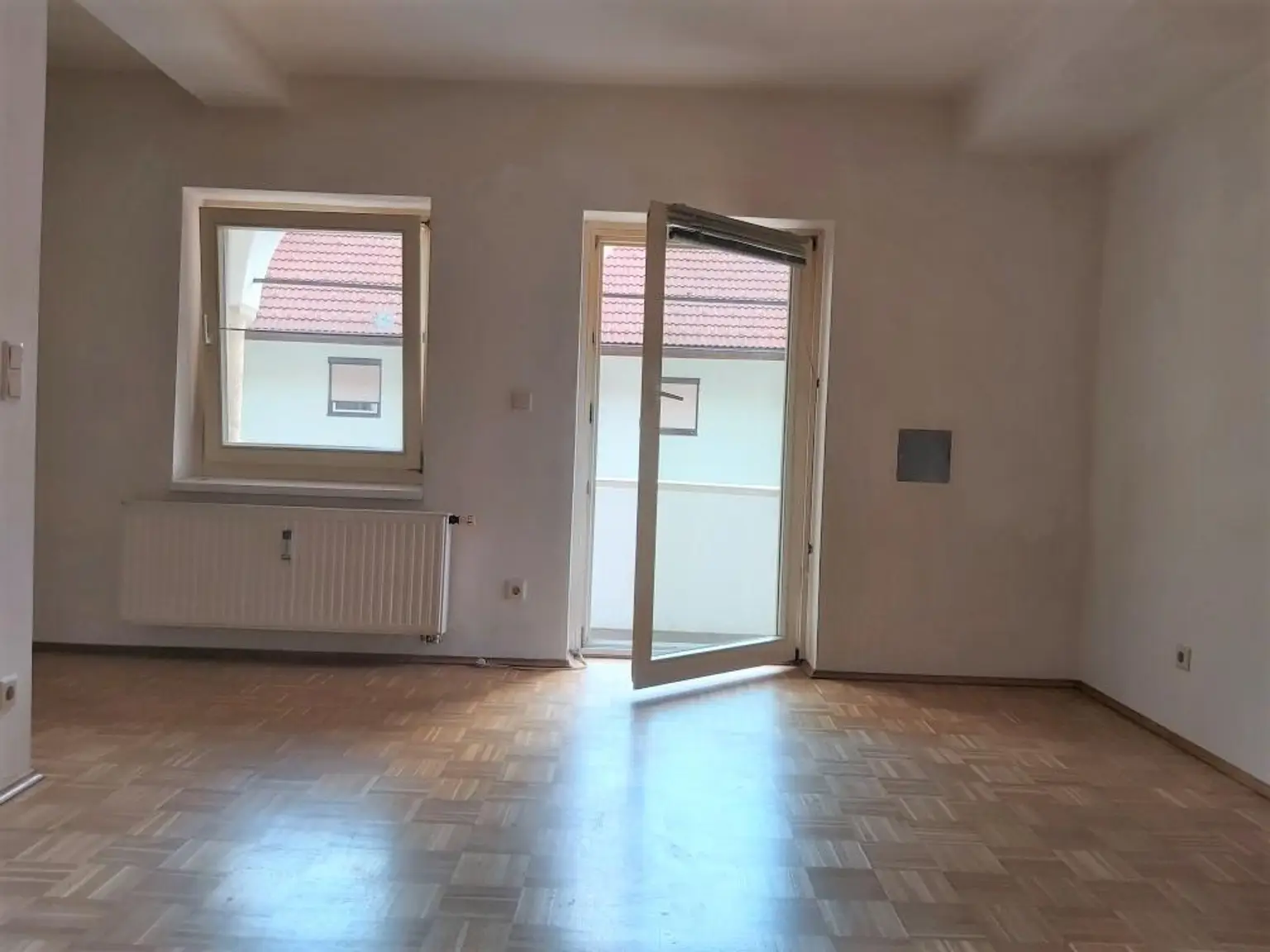 Zentrale 2-Zimmer-Wohnung mit Küchenblock und Balkon in Kapfenberg !
