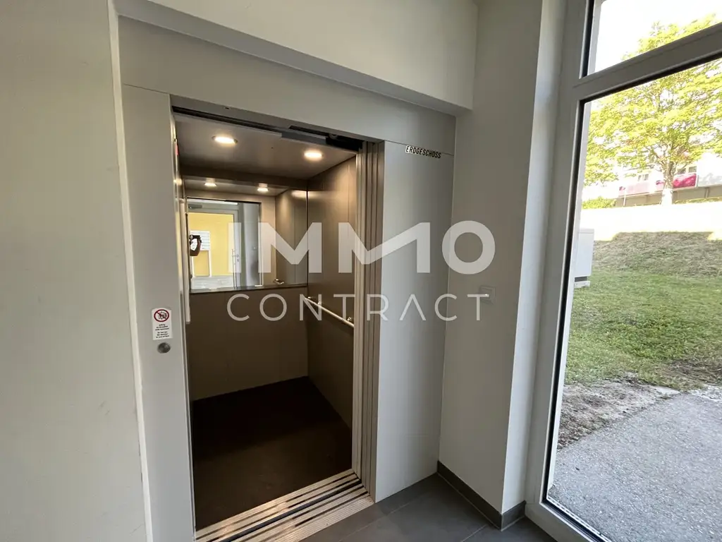 Helle Wohnung mit großer Terrasse
2 Autoabstellplätze