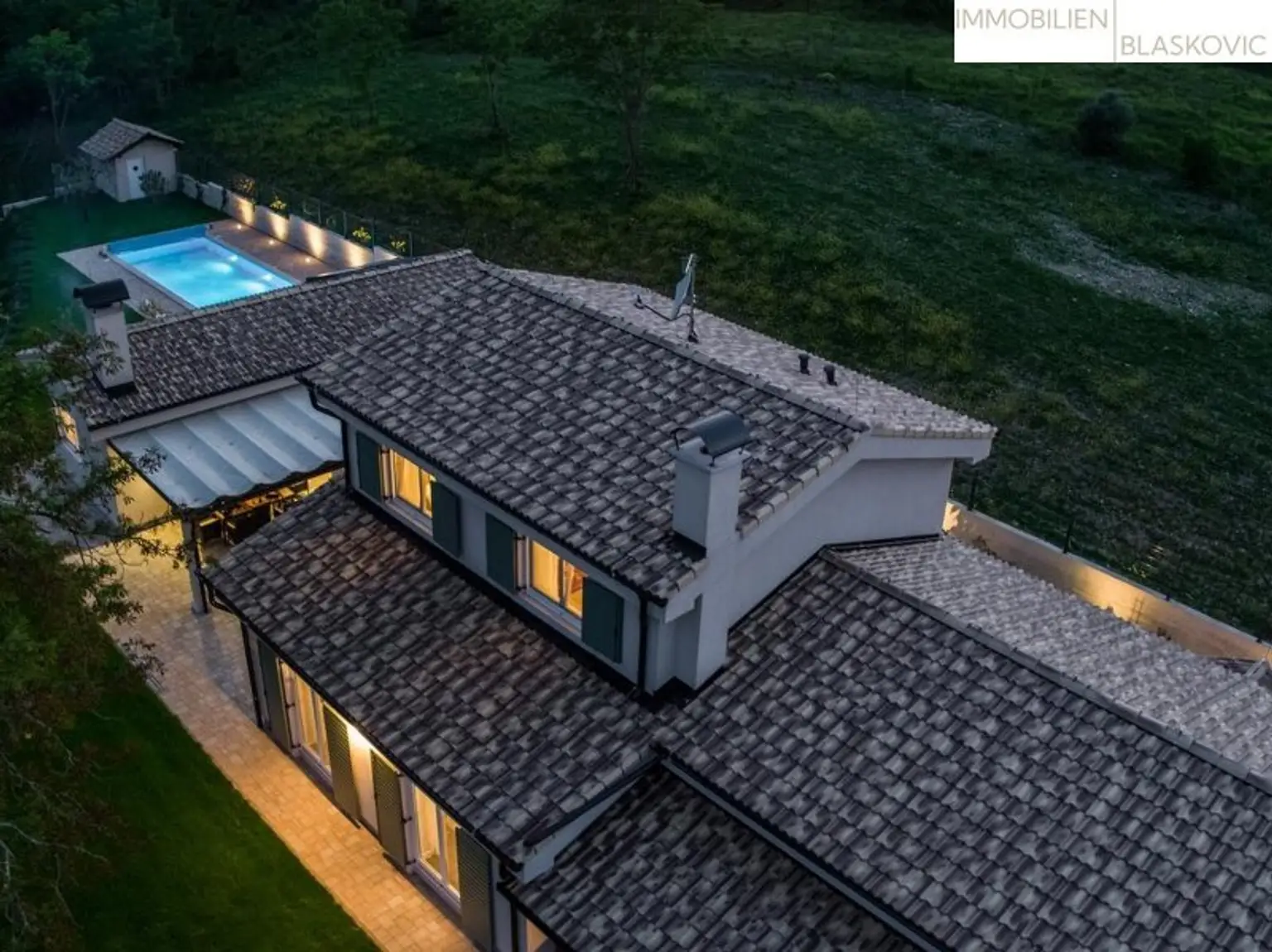 Charmante Villa im Grünen mit fabelhafter Aussicht in die Natur
