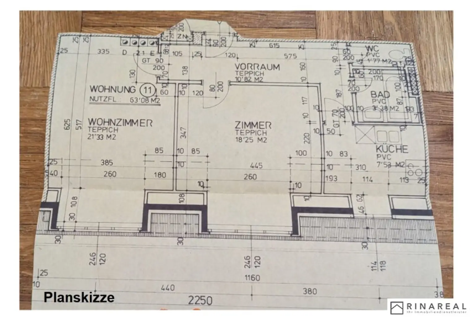 Großzügige und helle 2 Zimmer Wohnung im Dachgeschoss | ca. 63 m² | Klimaanlage | zzgl. PKW-Stellplatz | Friedrich Schiller-Straße