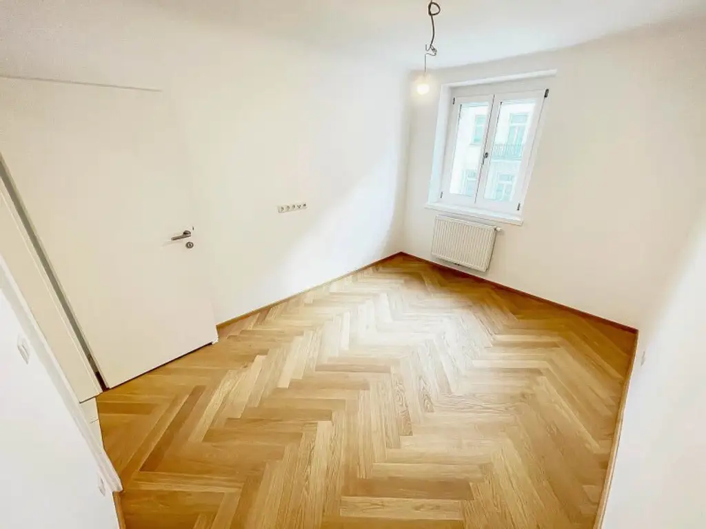 Exquisite, neu sanierte Wohnung in bester Lage – Ihr Traumzuhause wartet!