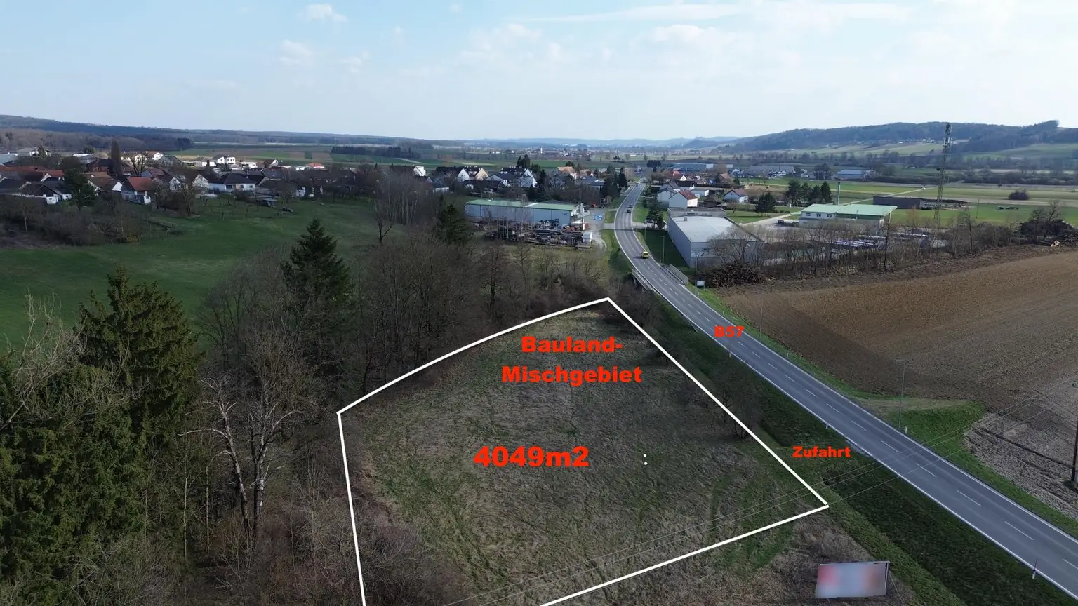 Drohenansicht Osten Info