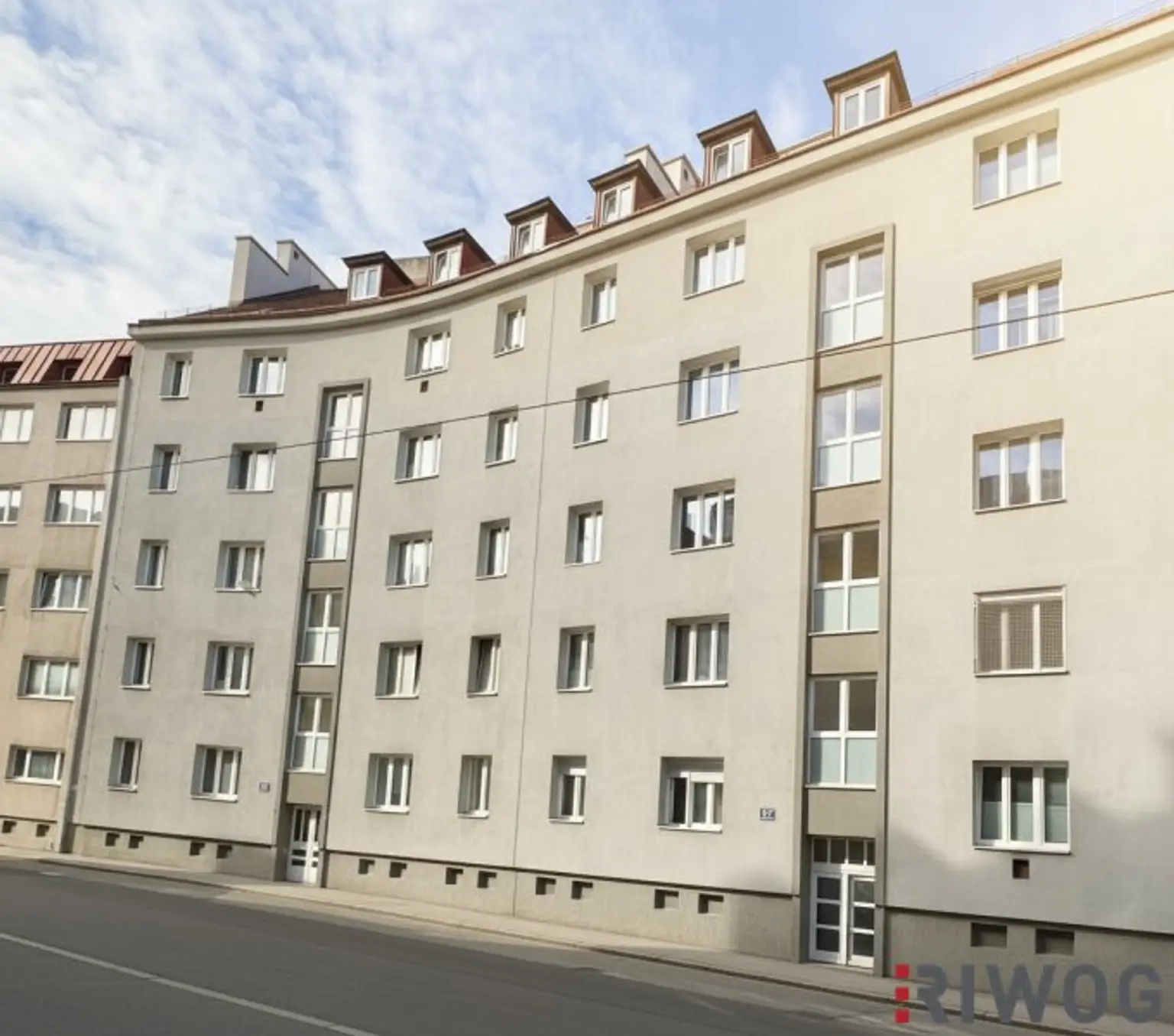 ERSTBEZUG nach Sanierung I Komfortable 3 Zimmer Wohnung I Inkl. Tischler-Küche mit Siemens Geräten