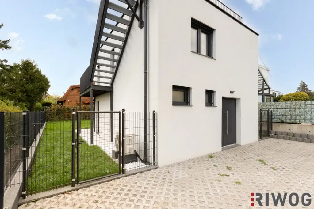 MINI VILLA AM HACKENBERG MIT CA. 37m² DACHTERRASSE UND IMPOSANTEM WEITBLICK AUF DIE CITY - EIGENGRUND IM KLEINGARTEN - GANZJÄHRIG BEWOHNBAR