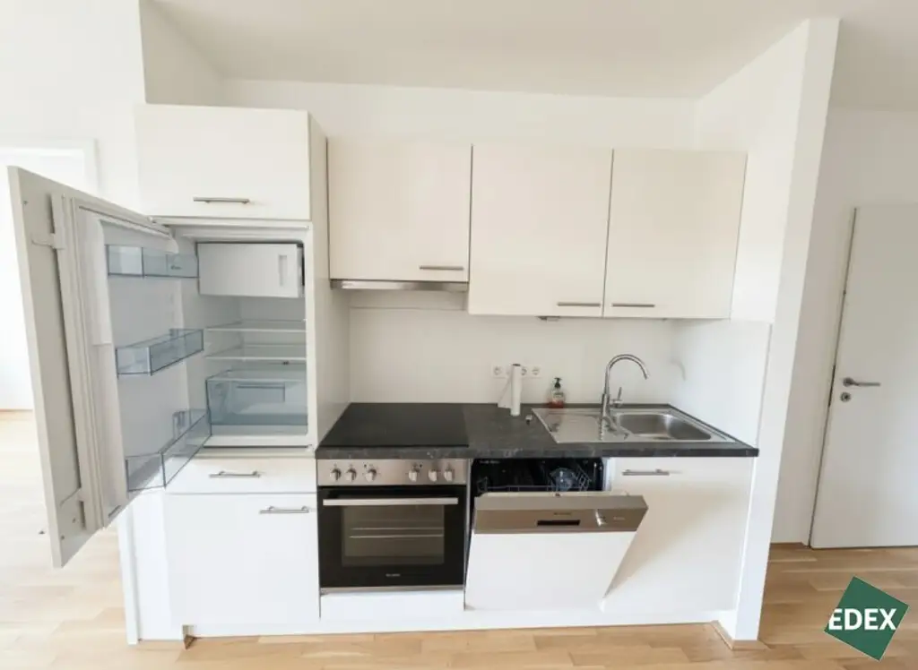 2-Zimmer-Wohnung mit Loggia und Einbauküche – perfekt für Singles & Jungpaare