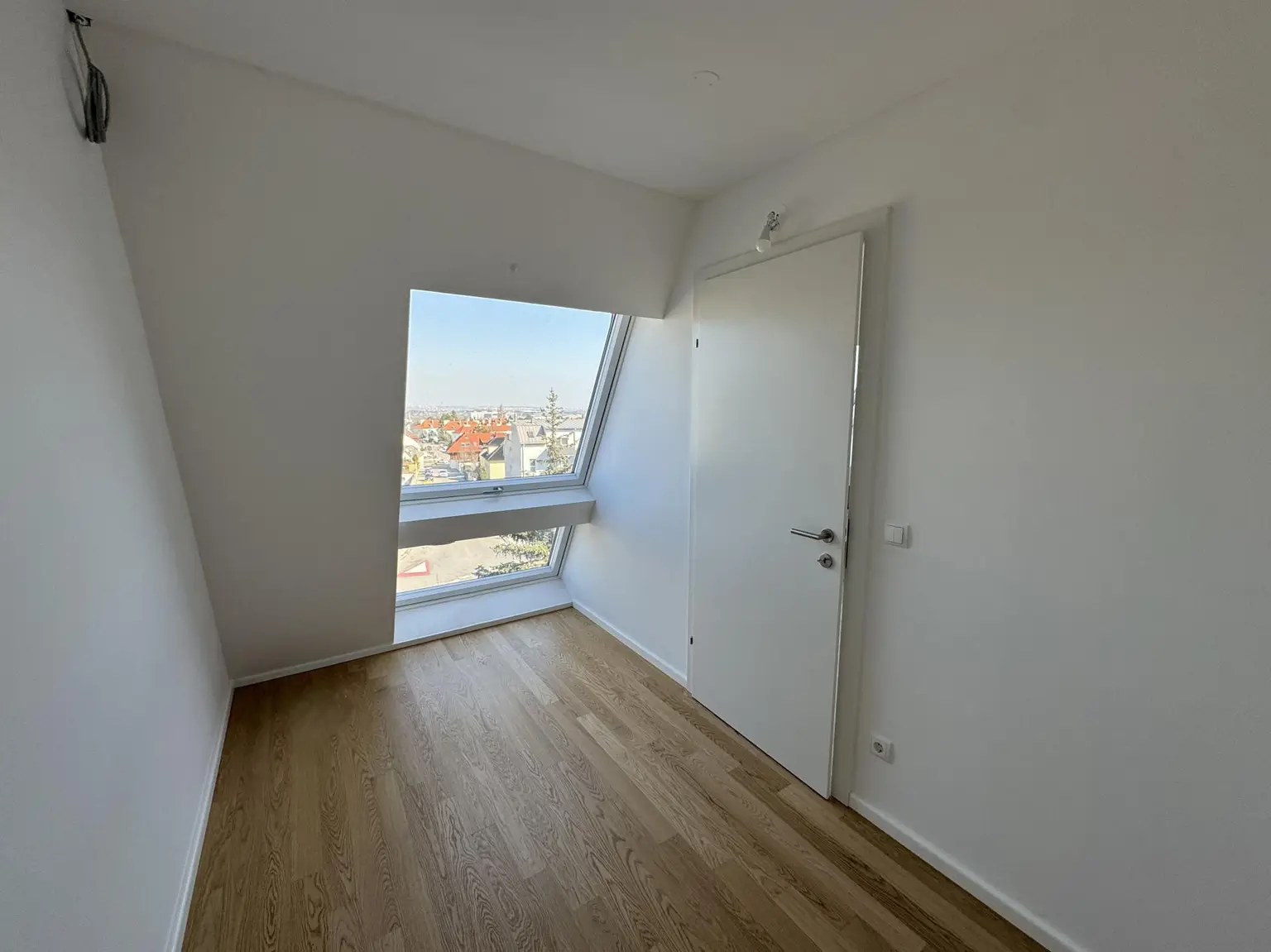 TOP 8 Gästezimmer/Ankleidezimmer/Arbeitszimmer