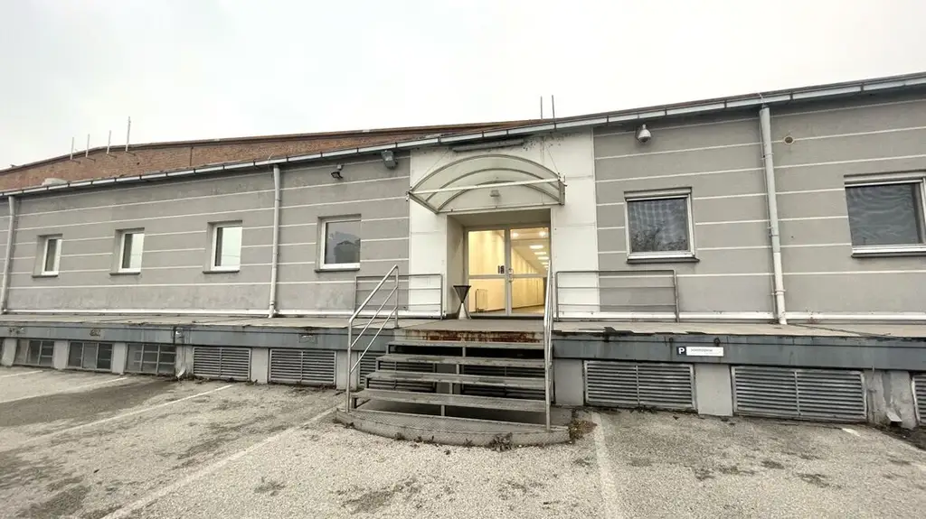 Helle & flexible Büroeinheit mit Atriumzugang in
1230 Wien