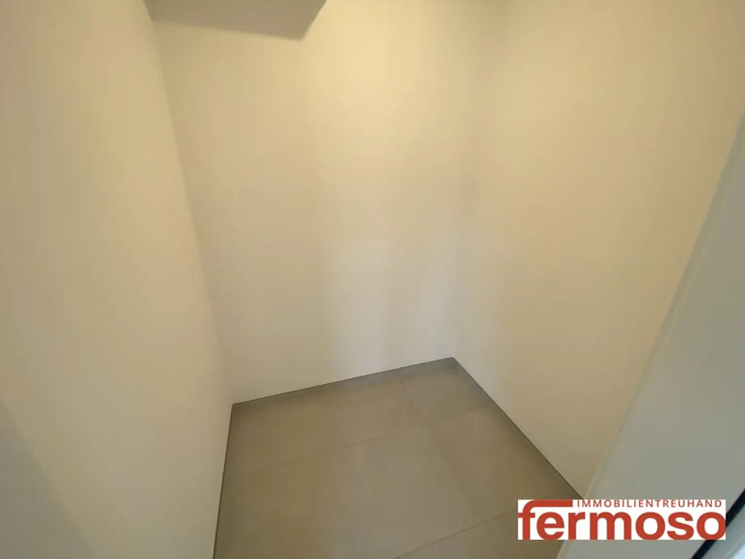 Großzügige 2- Zimmer Balkonwohnung mit optionalem Eigengarten