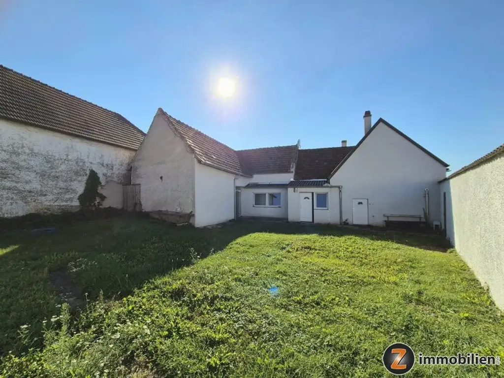 Geräumiges Landhaus mit uneinsehbarem Grundstück