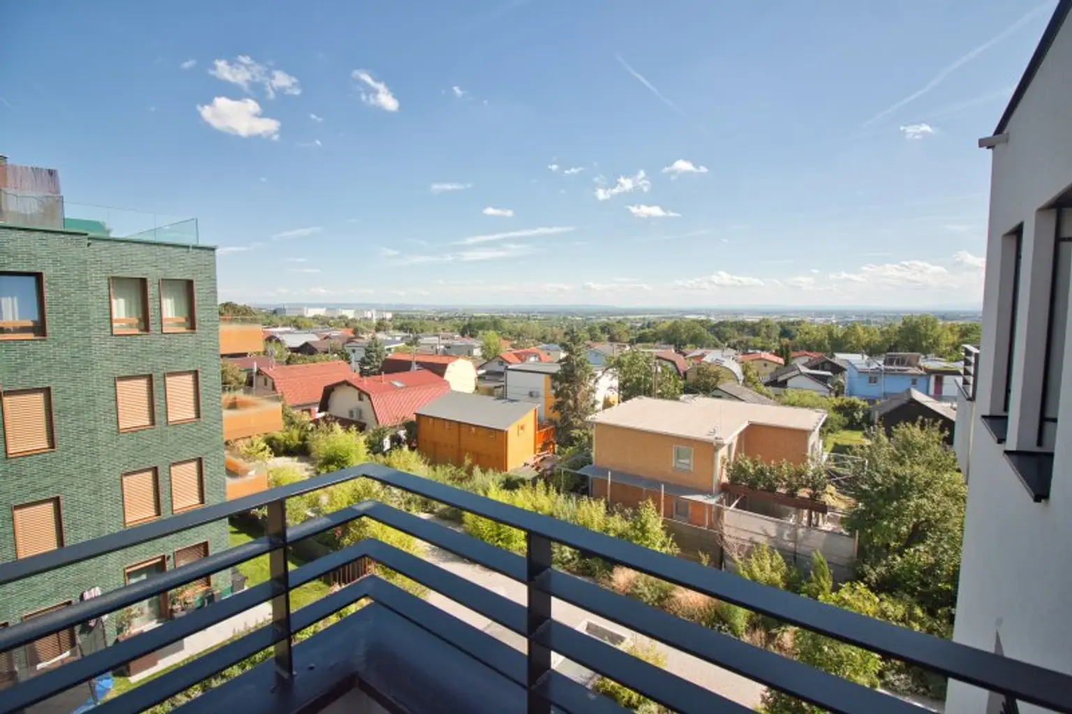 Neubau mit Style – 4-Zimmer-Wohnung mit Terrasse, Balkon & WG-Potenzial
