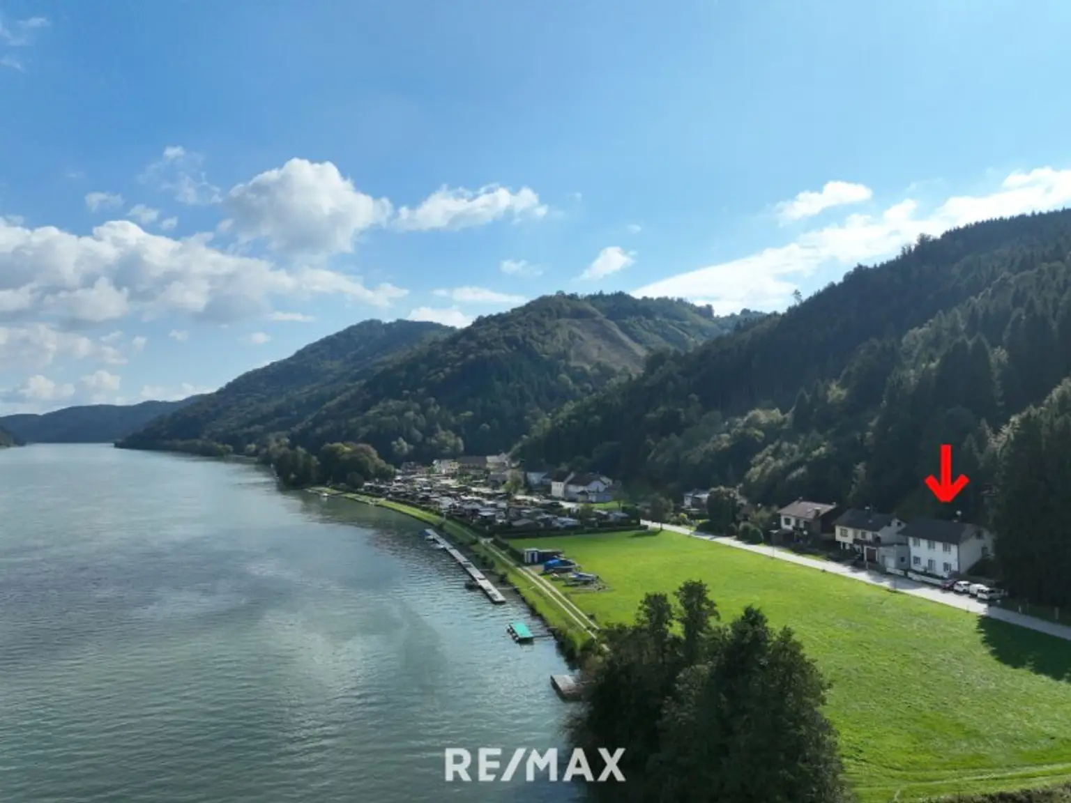 Haus mit Möglichkeit zur Miete eines Bootsstegs