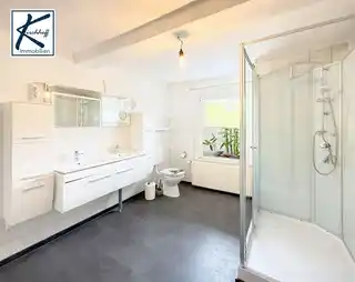 Badezimmer 1. OG 1