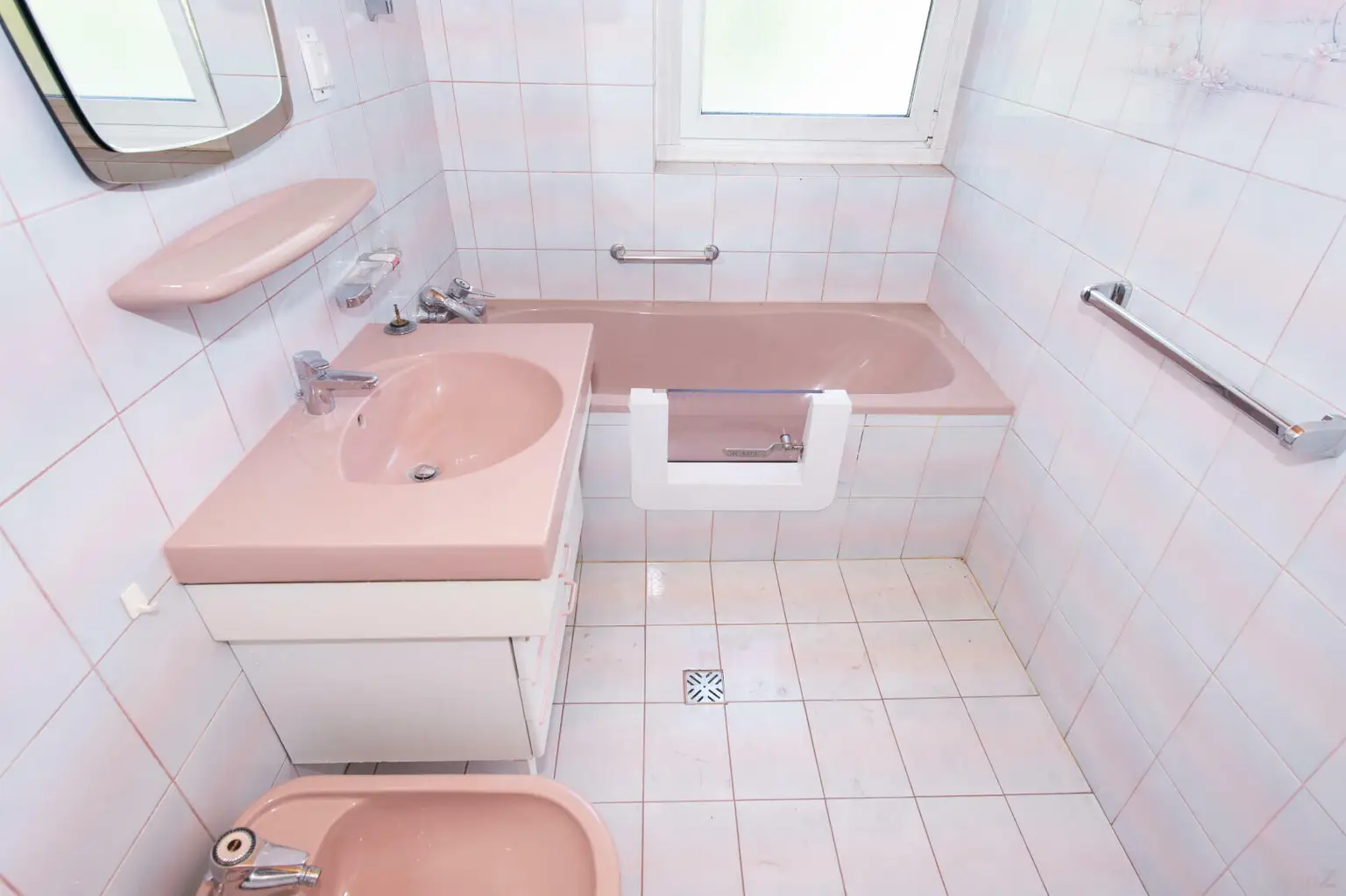 Geräumige 4-Zimmer Wohnung mit Loggia in zentrumsnähe – Moserhofgasse 49, 8010 Graz