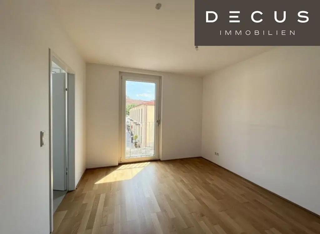 | 2 ZIMMER WOHNUNG MIT BALKON | GARAGENSTELLPLATZ MIT E-LADESTATION | AUSGEZEICHNETE NATURNAHE LAGE | NEUBAU |