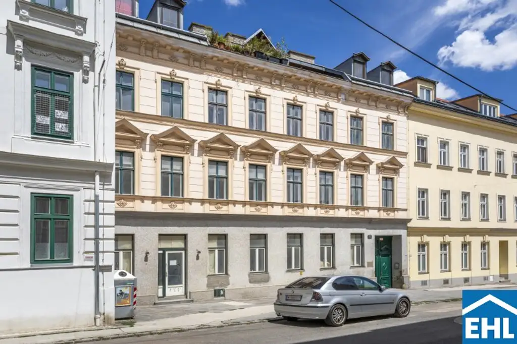 Zinshaus mit gegliederter Fassade und Entwicklungspotential