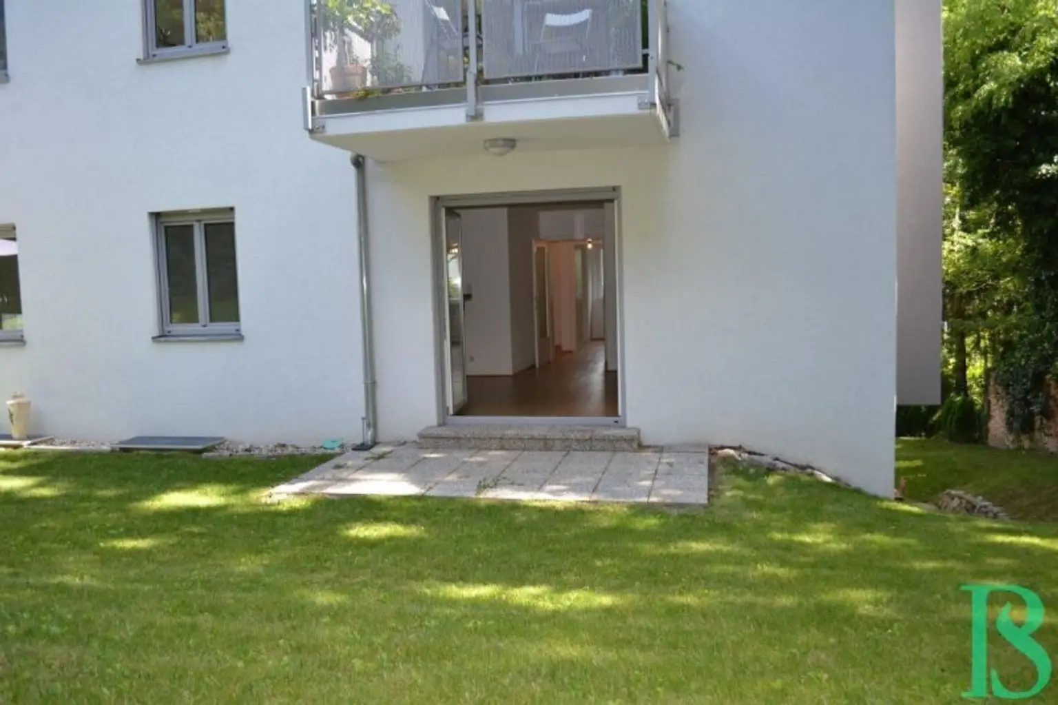 Exklusive Lage beim Küniglberg! Terrassenwohnung - Sonne, Wiese, Ruhe!