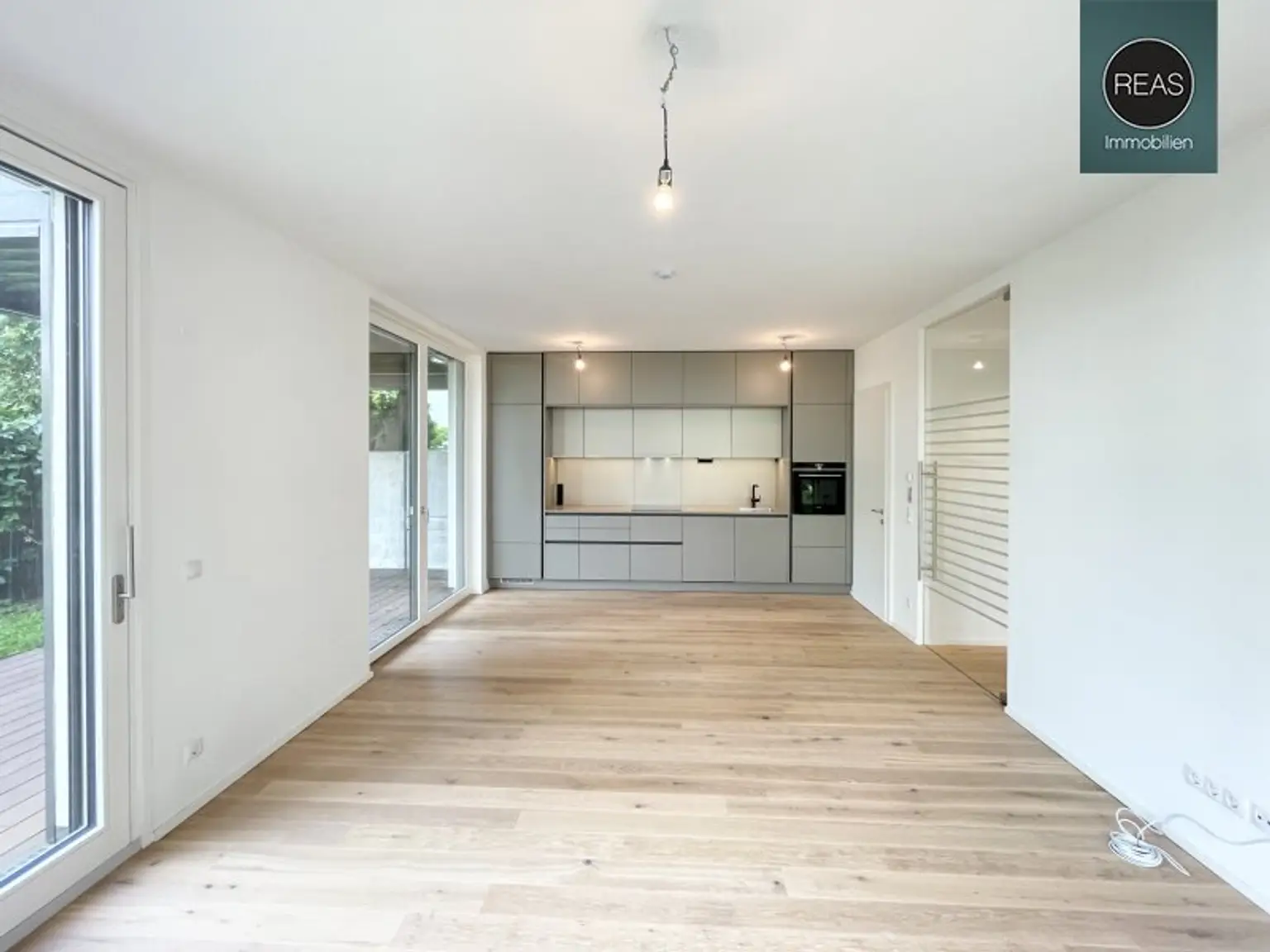 Provisionsfrei: Wohnresidenz Zögernitz! Luxus Gartenwohnung in Döblinger Bestlage! Garagen verfügbar!