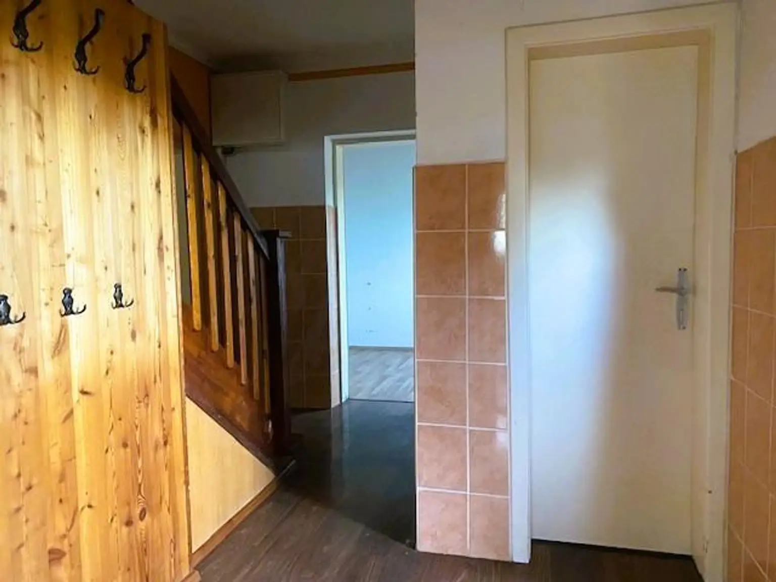 Einfamilienhaus am Stadtrand von Gloggnitz! Garten und romantisches Nebengebäude!