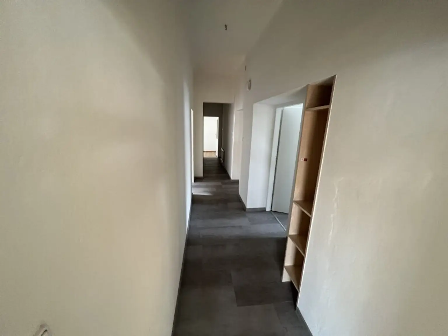 Top sanierte 4-Zimmer-Wohnung in der Neustadt - fußläufig zum Bahnhof und Krankenhaus!