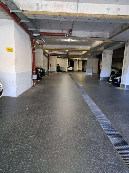 Gepflegte Terrassenwohnung in Hirtenberg: 51m² mit Balkon und Stellplatz!