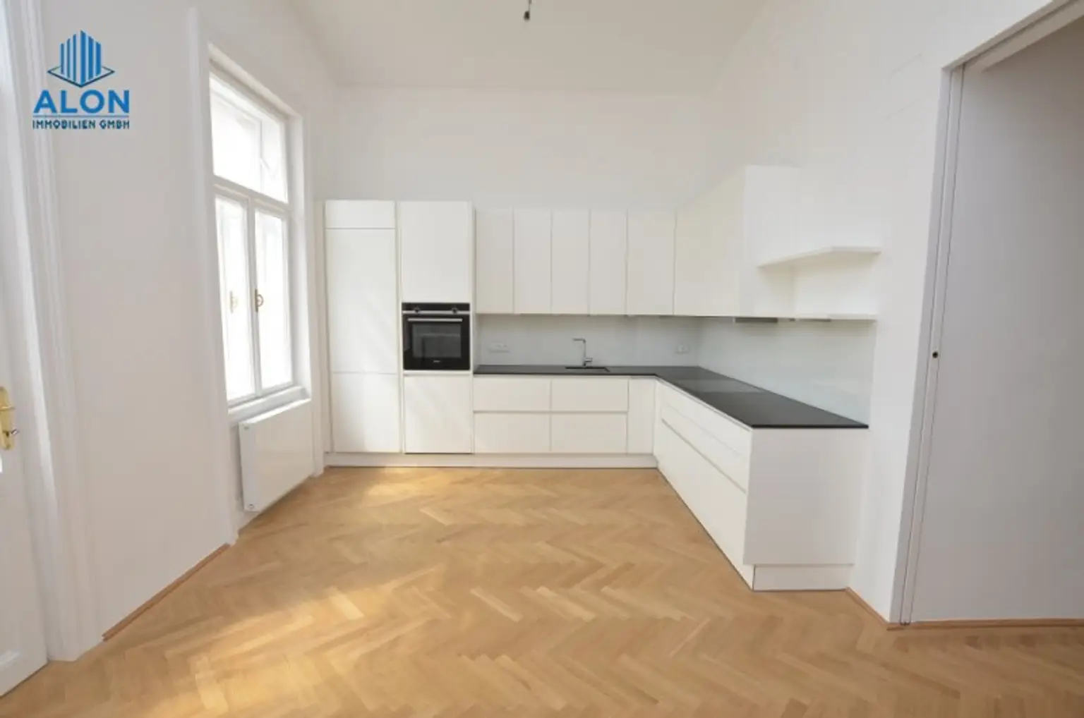 Erstklassige 4-Zimmer-Wohnung mit 2 Balkone | 2 Bäder | Klimaanlage | Arenbergpark