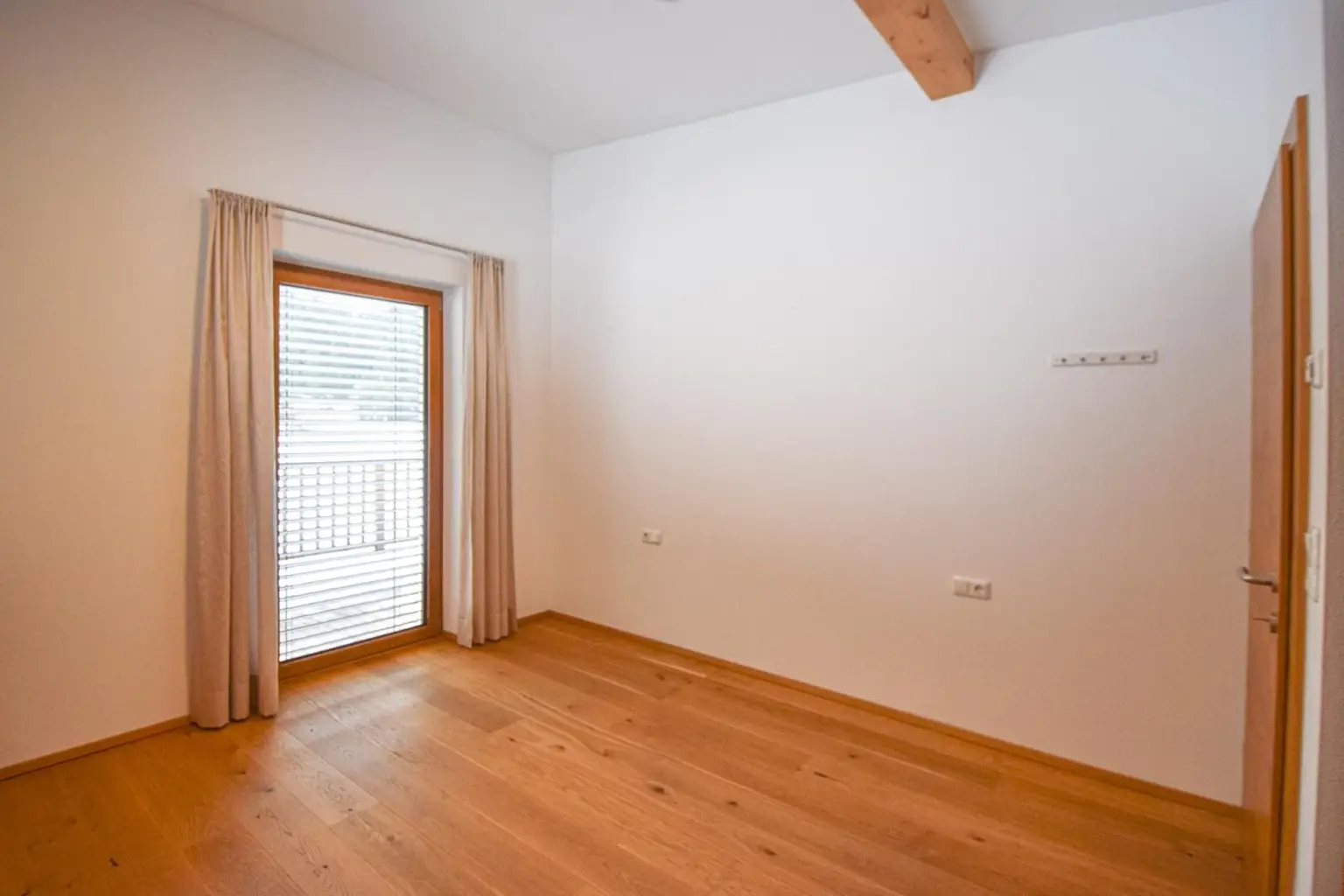 Zweifamilienhaus in sonniger Alleinlage mit wunderschönem Rundumblick