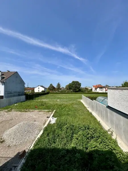 Traumhafte Erstbezug-Wohnung mit Balkon in Mannswörth