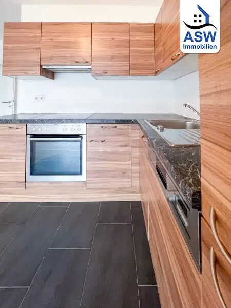 Perfekt aufgeteilte 2-Zimmerwohnung mit schöner Küche, Balkon und Loggia