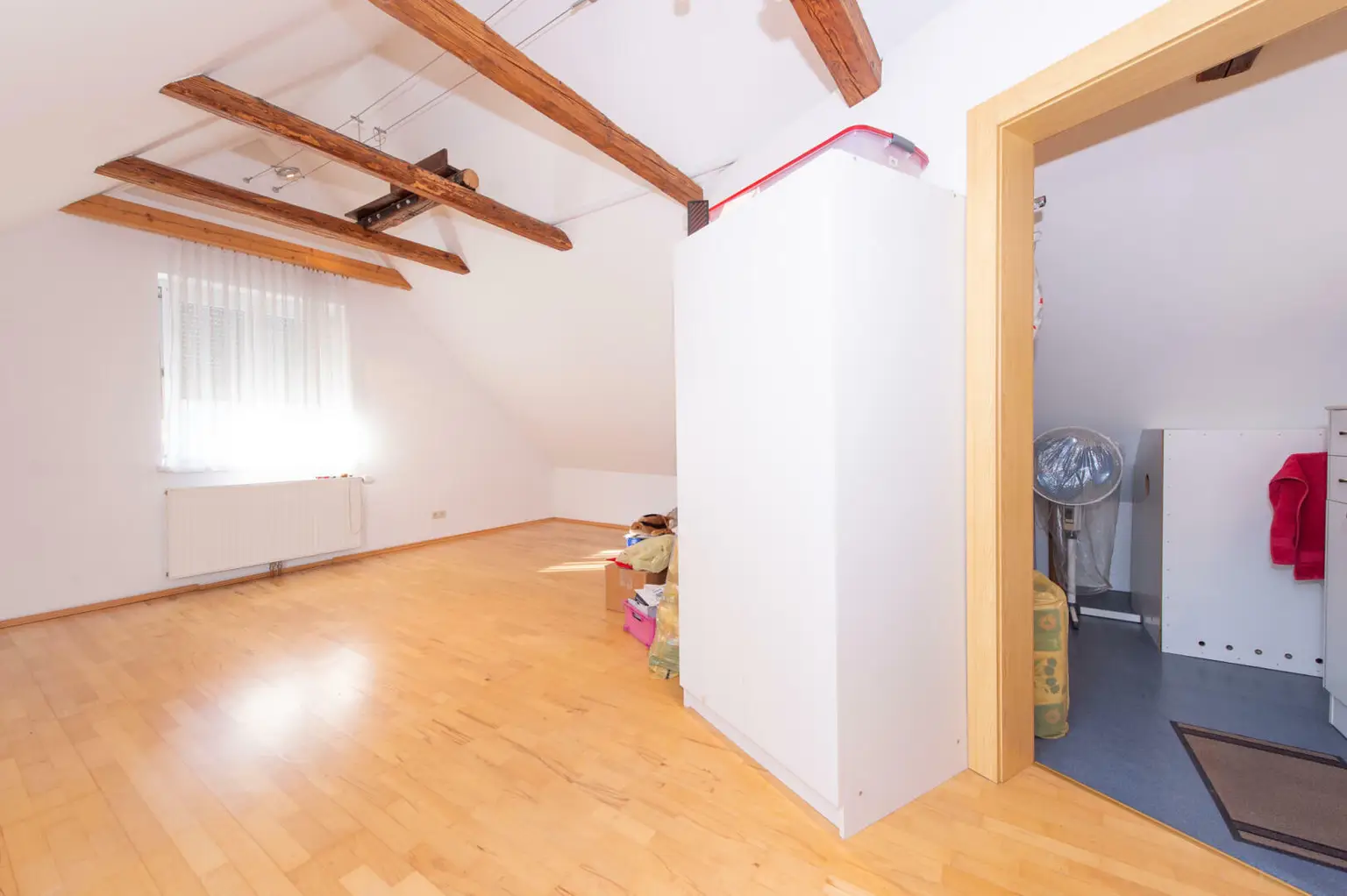 Großzügiges Einfamilienhaus mit viel Platz, hohem Potenzial und hoher Bebauungsdichte – Ideal für Familien oder Investoren