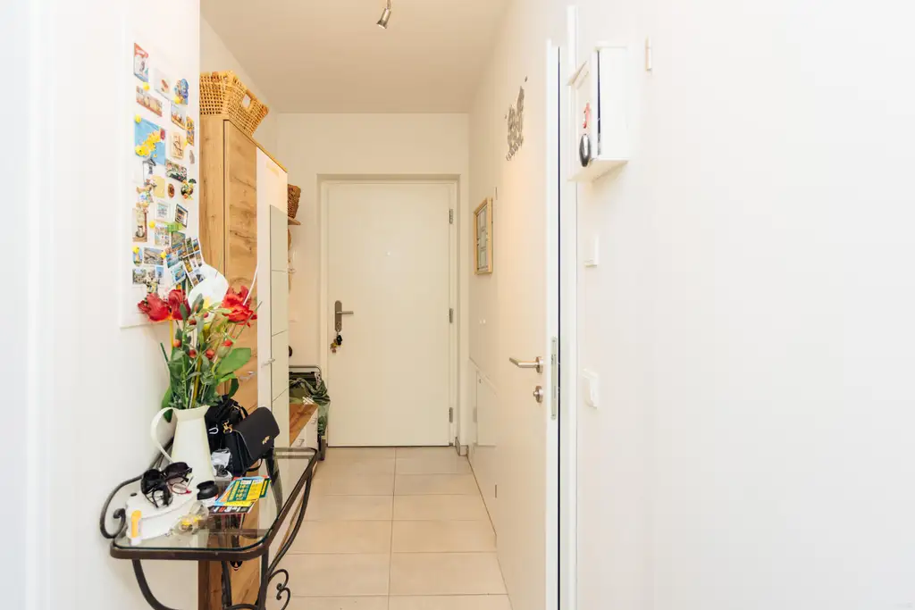 Moderne 2-Zimmer-Eigentumswohnung mit großem Balkon + Parkplatz + riesigem Kellerabteil