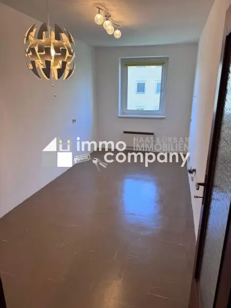 Charmante 3-Zimmer-Wohnung – Ihr neues Zuhause mit Loggia und Stellplatz!