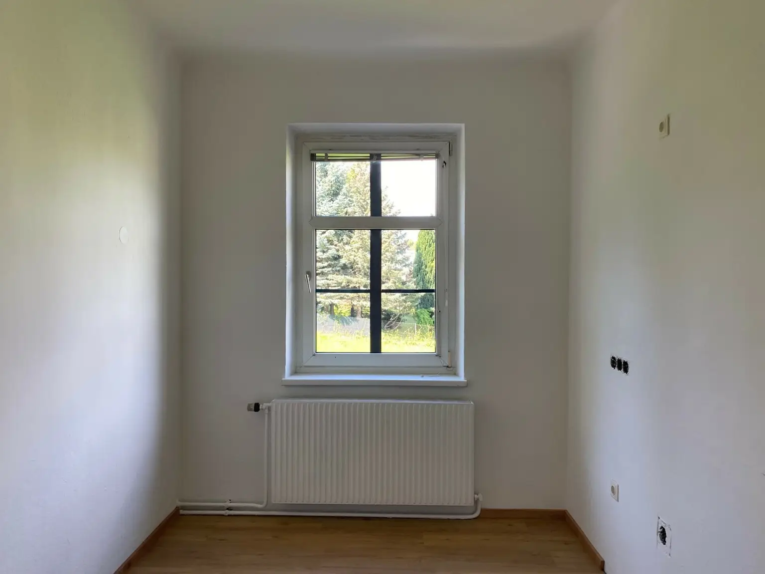 Zimmer 1 (Küchenanschlüsse)