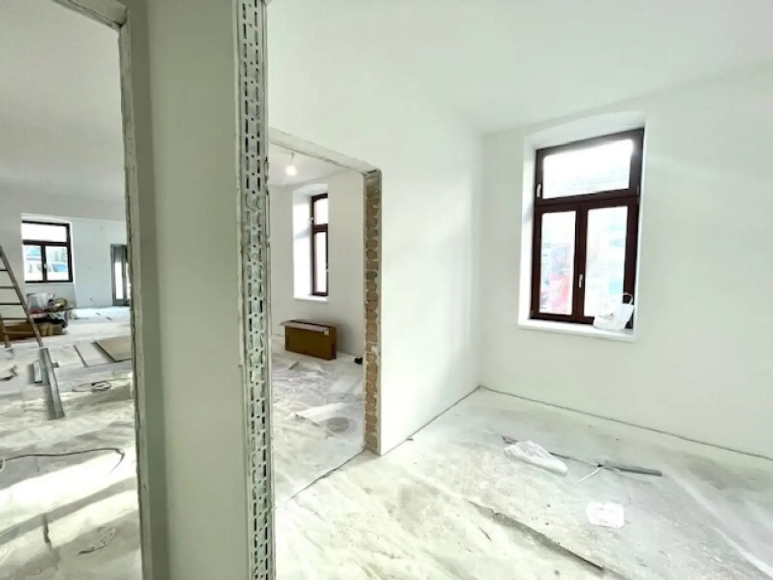 EXZELLENTE ORDINATION-PRAXIS-BÜRO-ATELIER - Nähe Wiener Stadthalle - 1150 WIEN-Bestlage!