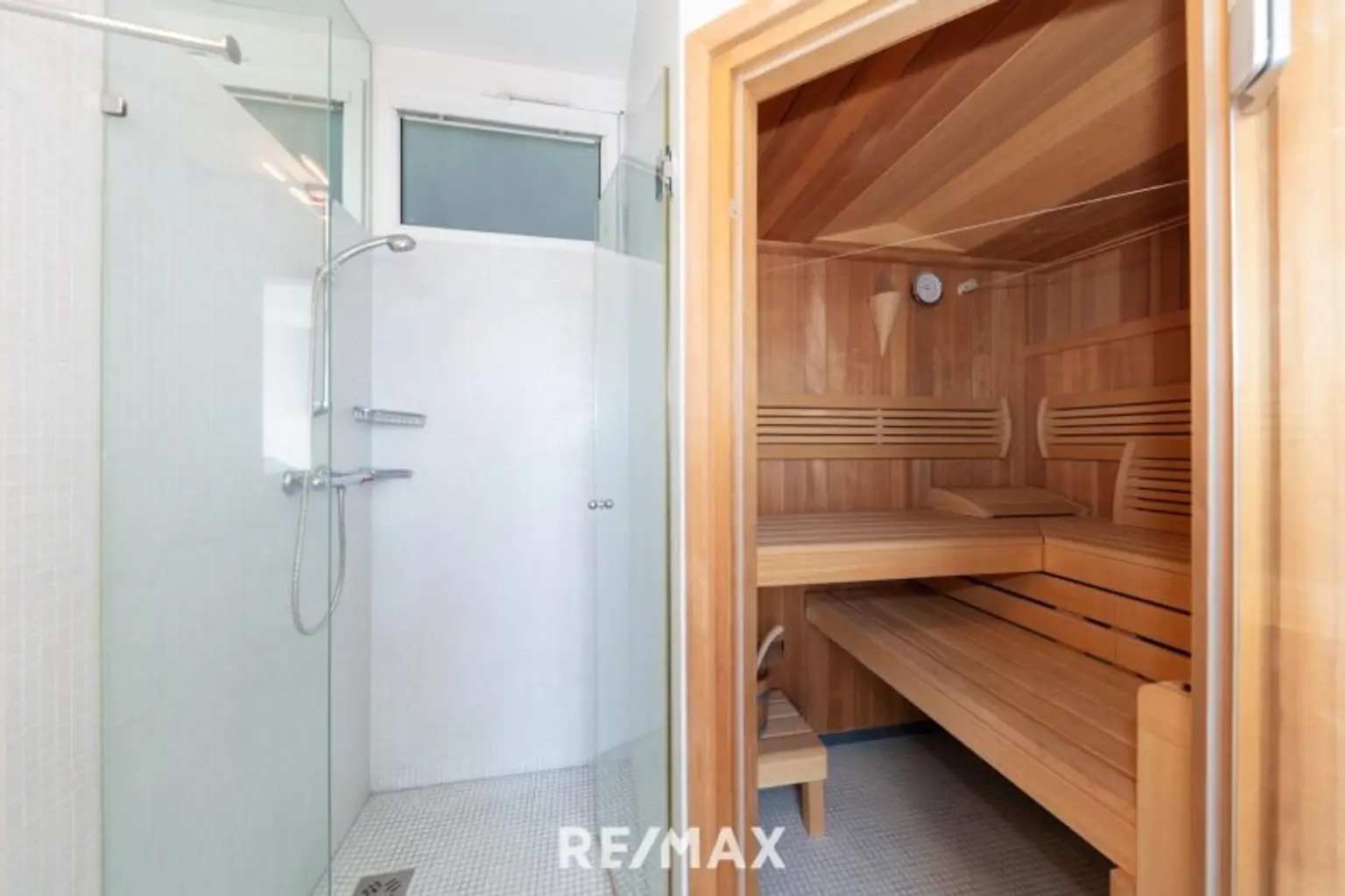 SCHAFBERG | PENTHOUSE | TERRASSEN UND DACHGARTEN | POOL | FERNBLICK