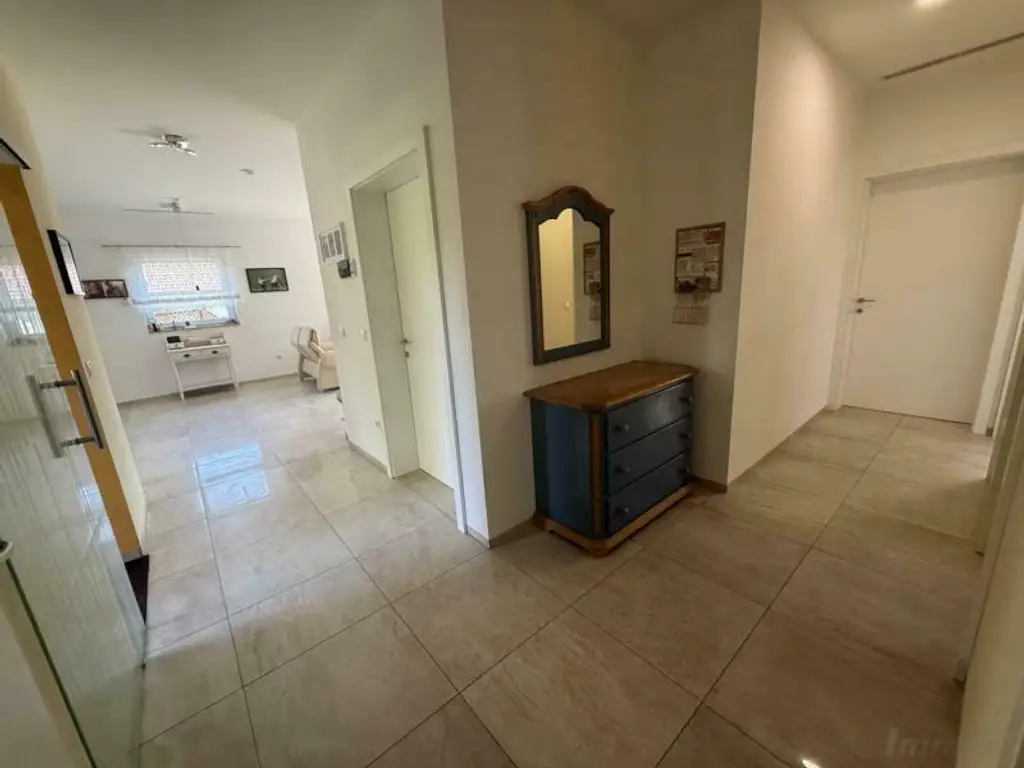 *** Eleganter und stilvoller Bungalow in begehrter Siedlungslage *** unmittelbare Nähe zur Stadt Feldbach ***