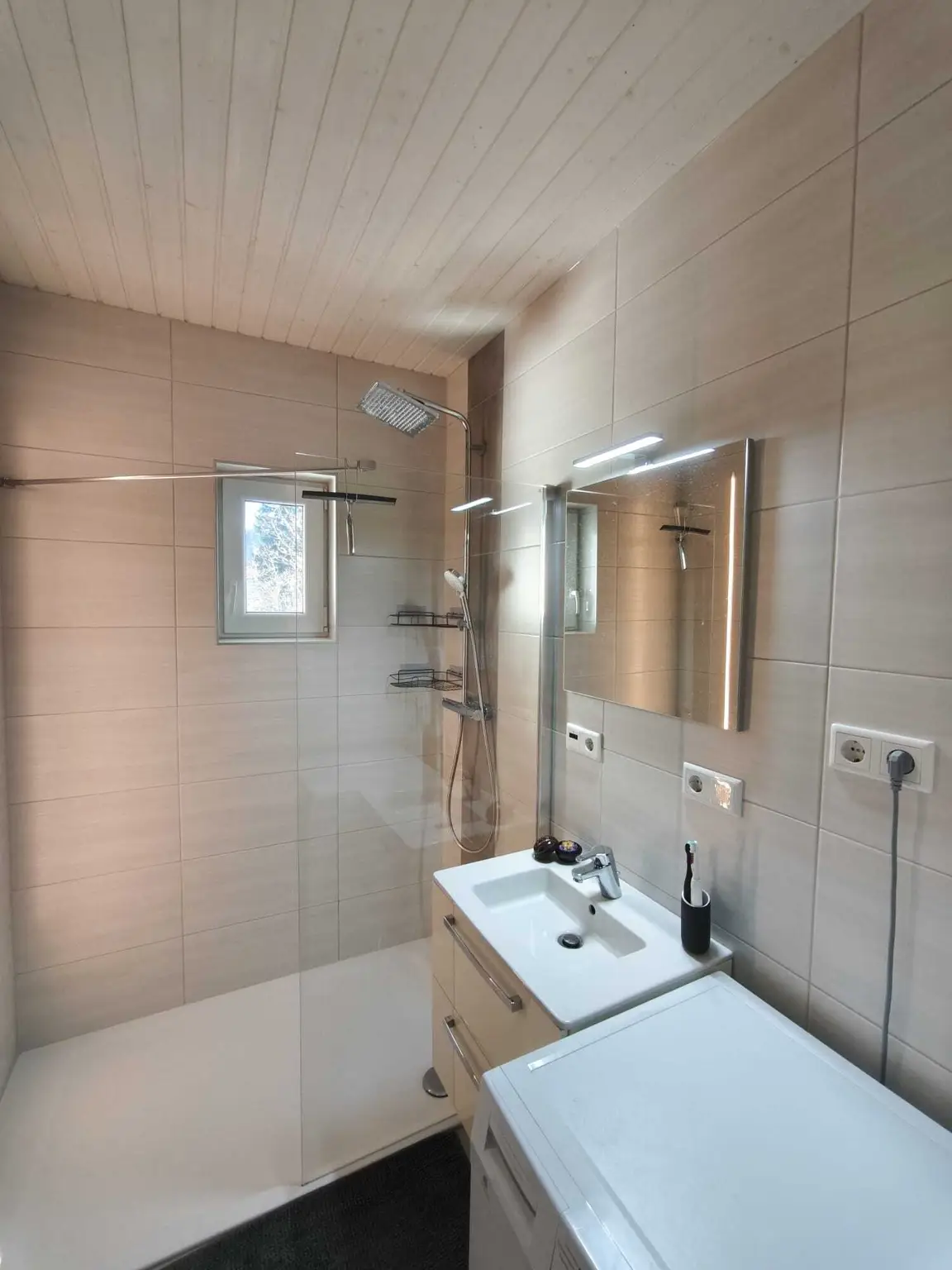 Sanierte 3-Zimmer-Wohnung mit Balkon, Parkplatz & großem Kellerabteil in Spittal an der Drau