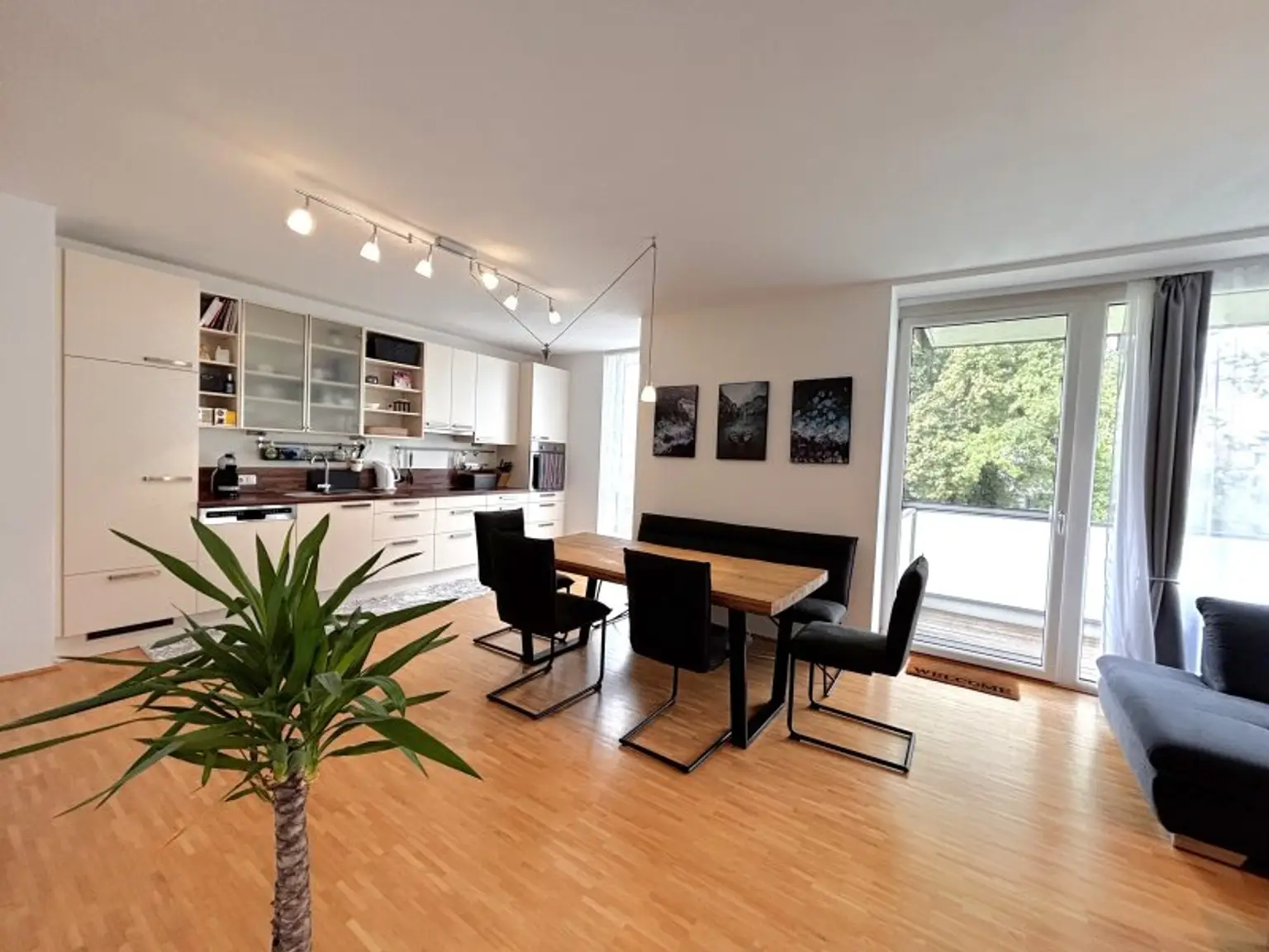 Toller Grundriss - 3 Zimmer Wohnung mit Balkon und Garagenplatz in Linz