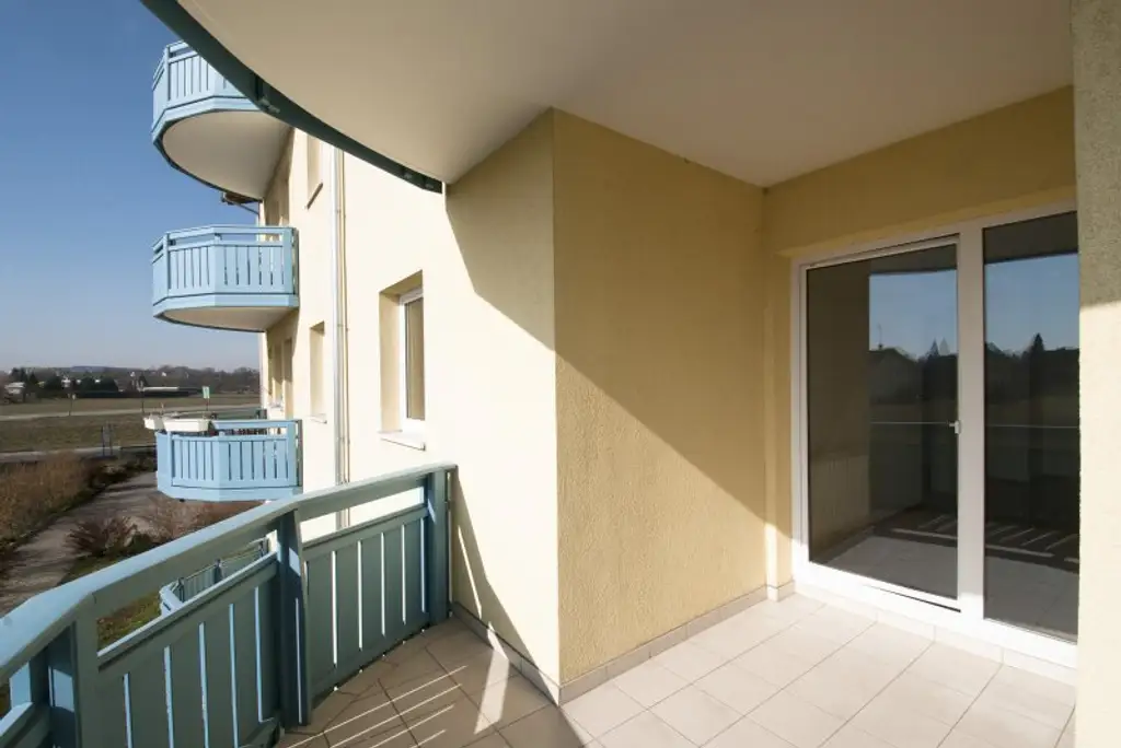 Mietwohnung (210) 51 m² mit Loggia und Balkon ca.9 m² Vermietung direkt vom Eigentümer keine Provision