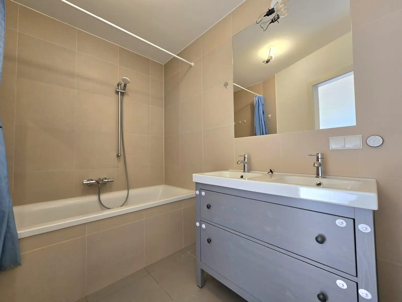 "U1 & Therme gleich ums Eck – moderne Gartenwohnung in Oberlaa"