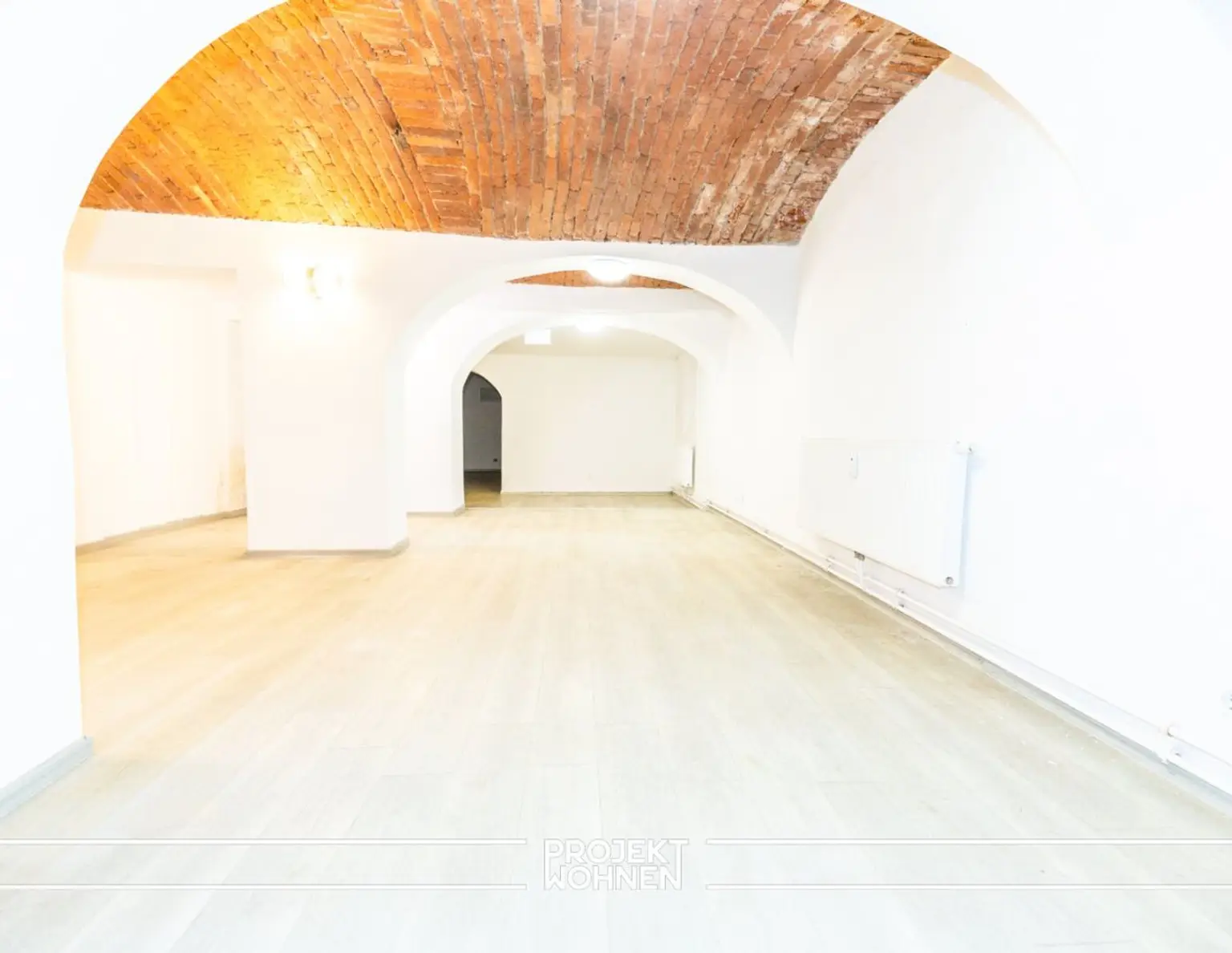 KOMPLETTE LÜFTUNGSANLAGE I AB SOFORT I WOW I EINZIGARTIGES GESCHÄFTSLOKAL I 2 STOCKWERKE I SÜDTIROLER PLATZ I KUNSTHAUS NÄHE I PASSANTENFREQUENZ