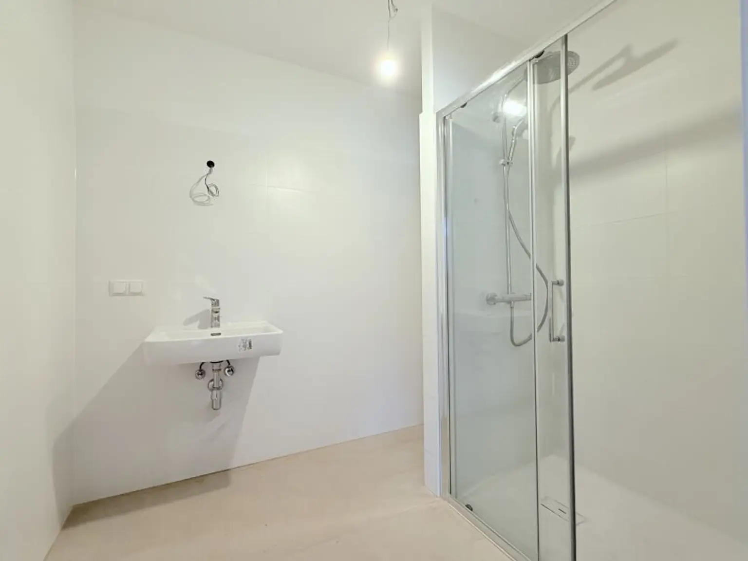 Erstbezug - Provisionsfreie und freifinanzierte Anlegerwohnung! Schöne 3 Zimmerwohnung mit Garten